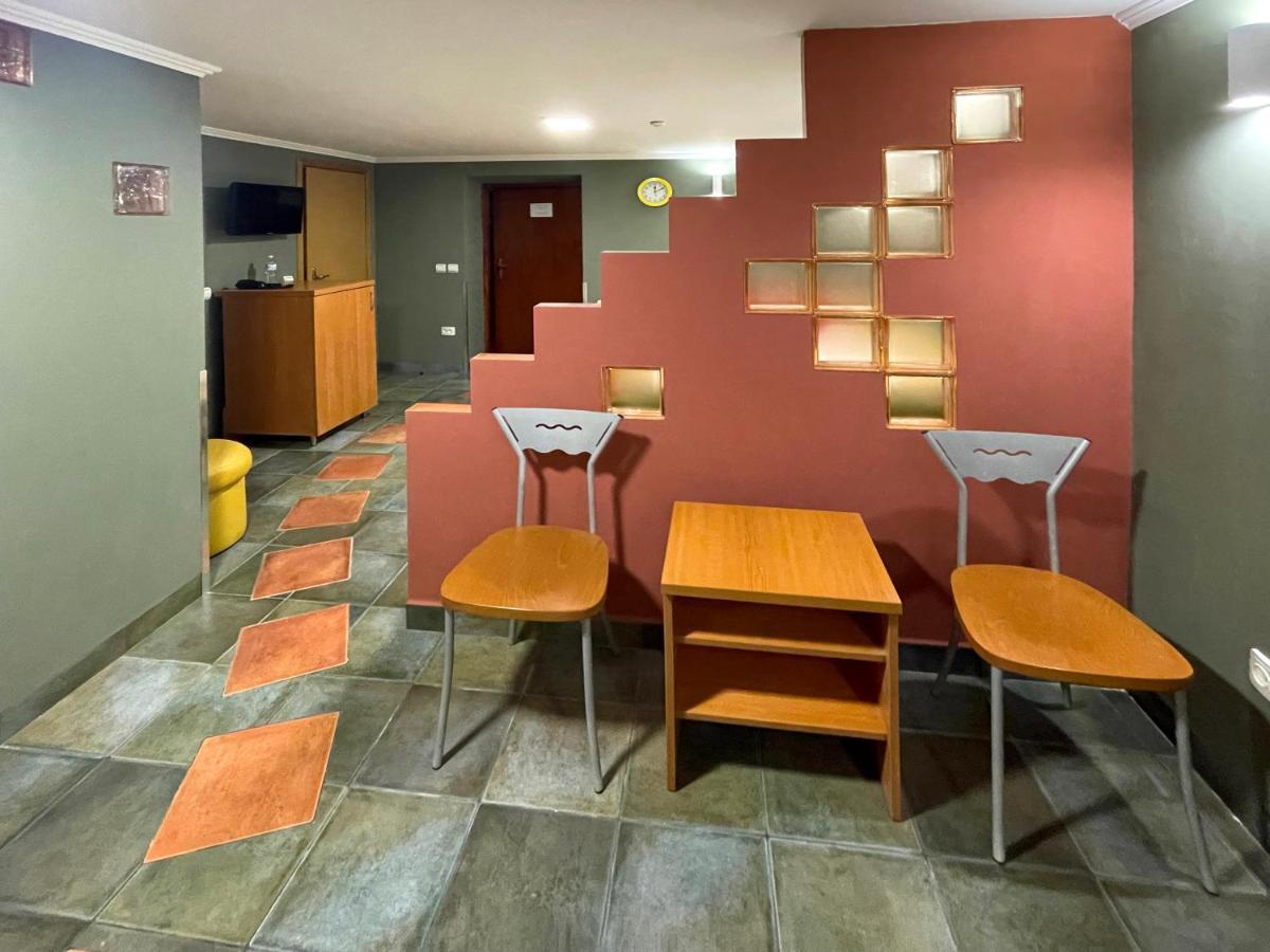 Economy Room In Hotel Eney إلفيف المظهر الخارجي الصورة