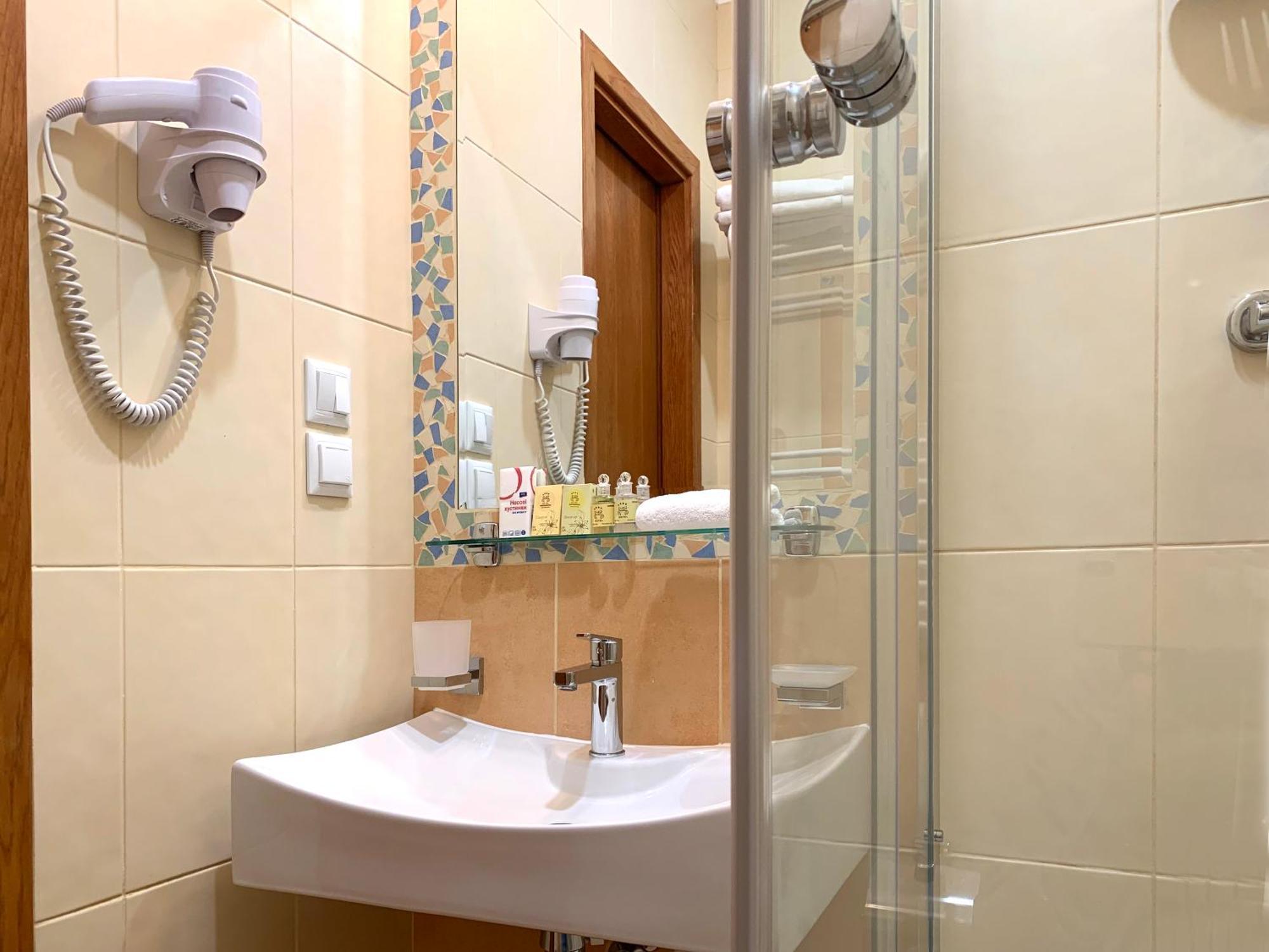 Economy Room In Hotel Eney إلفيف الغرفة الصورة